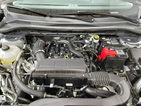 Certified 2025 Ford Escape Active AWD/4WD image 8