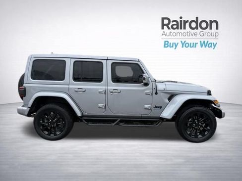 Used 2021 Jeep Wrangler Unlimited Sahara AWD/4WD image 8