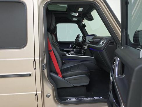 Used 2021 Mercedes-Benz G 550 w/ Exclusive Interior Package image 12