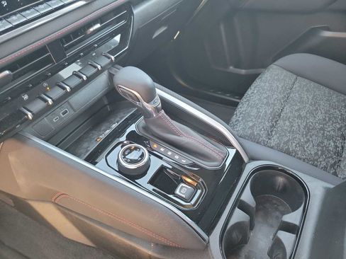 Used 2026 Chevrolet Colorado Z71 w/ Technology Package image 13