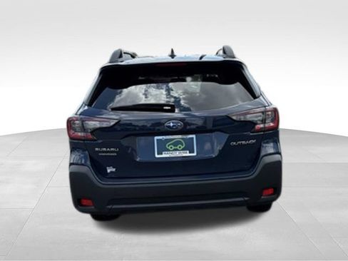 Used 2024 Subaru Outback Premium AWD/4WD image 4