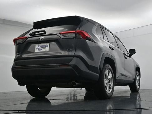 Used 2021 Toyota RAV4 XLE AWD/4WD image 33