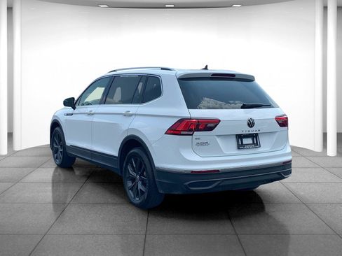Used 2024 Volkswagen Tiguan SE image 5