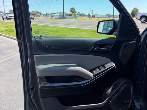 Used 2019 Chevrolet Suburban LT AWD/4WD image 23