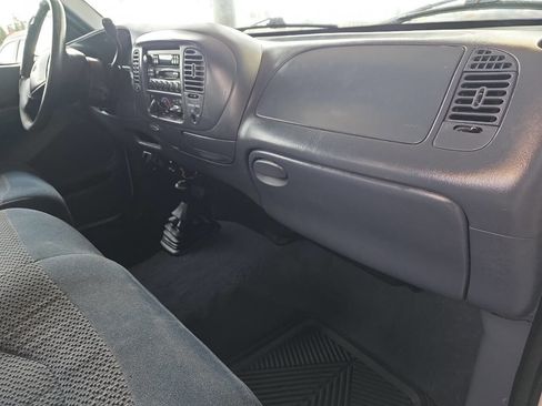 Used 1999 Ford F150 XLT image 16