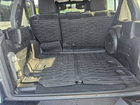 Used 2019 Jeep Wrangler Unlimited Rubicon AWD/4WD image 15