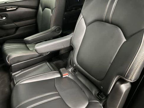 Used 2024 Honda Pilot TrailSport image 11