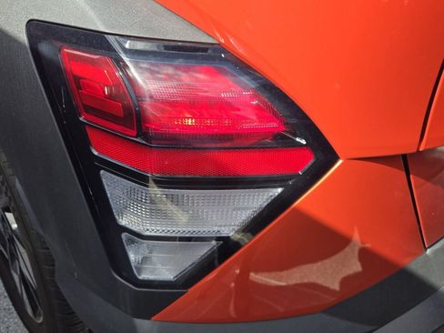 Used 2024 Hyundai Kona SEL FWD image 7