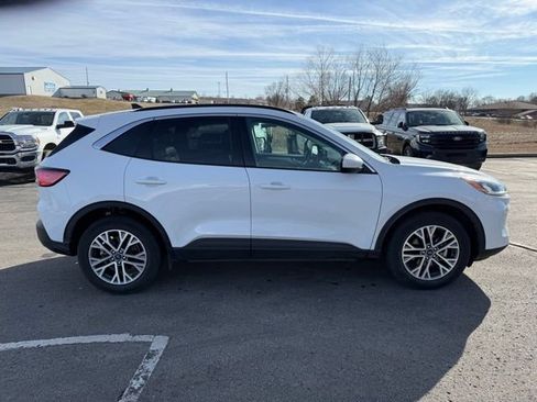 Used 2022 Ford Escape SEL image 5