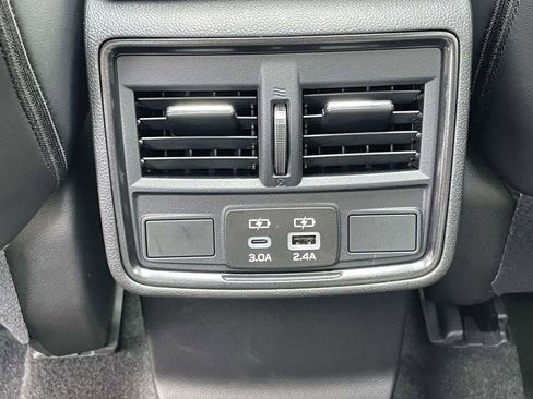Used 2026 Subaru Forester Limited AWD/4WD image 13