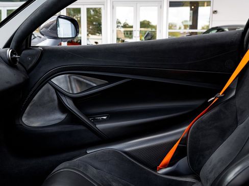 Used 2019 McLaren 720S Performance image 29