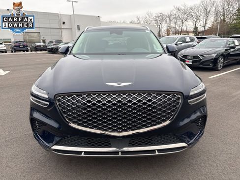 Used 2023 Genesis GV70 2.5T w/ Winter Weather Package image 2