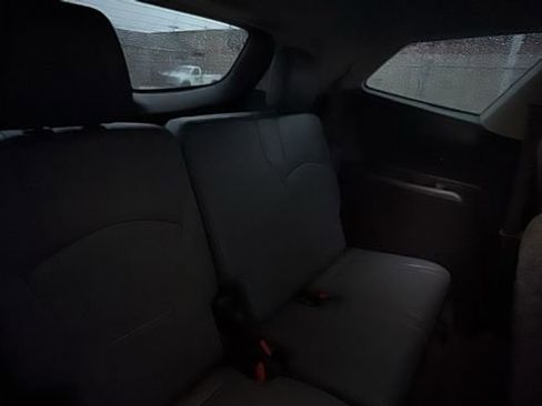 Used 2019 Buick Enclave Essence image 30