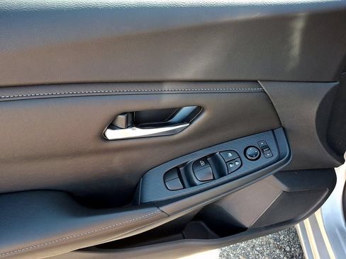 Certified 2023 Nissan Sentra SV FWD image 15