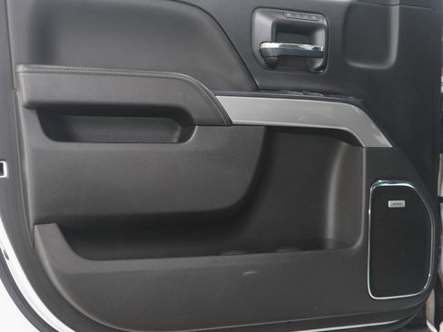 Used 2017 Chevrolet Silverado 2500 LTZ image 21