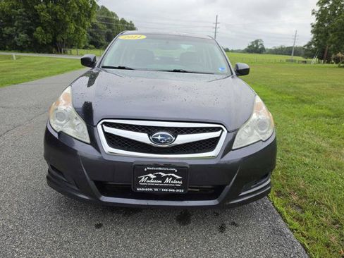 Used 2011 Subaru Legacy 2.5i Limited AWD/4WD image 3