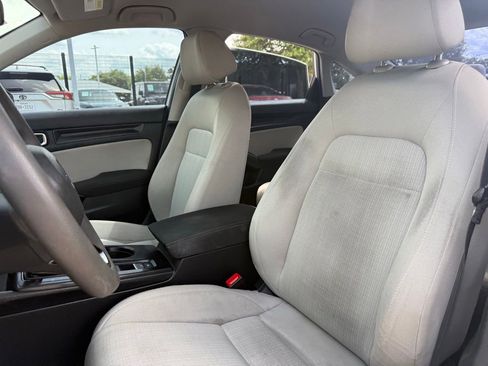 Used 2023 Honda Civic LX image 10