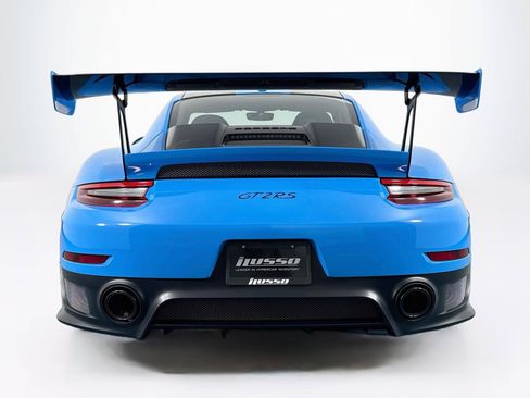 Used 2019 Porsche 911 GT2 RS RWD image 4