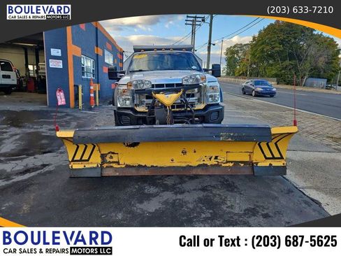 Used 2012 Ford F450 XL w/ High Capacity Trailer Tow Pkg image 3