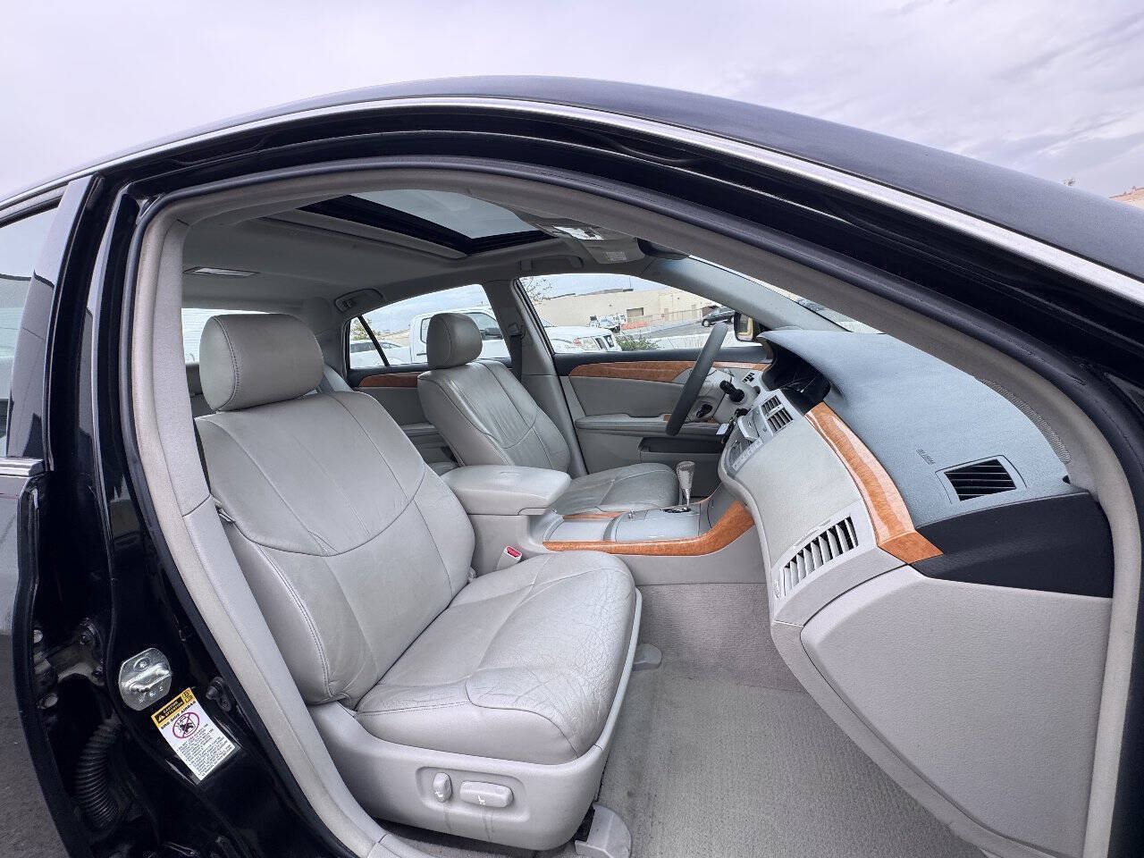 Used 2005 Toyota Avalon XLS FWD image 13