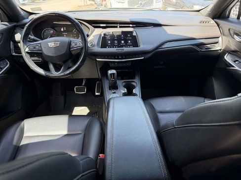 Used 2019 Cadillac XT4 Sport w/ Cold Weather Package FWD image 8