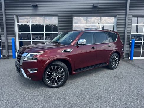 Used 2023 Nissan Armada Platinum w/ Captain's Chairs Package RWD image 1
