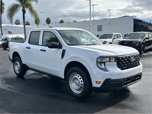 New 2025 Ford Maverick XL image 3