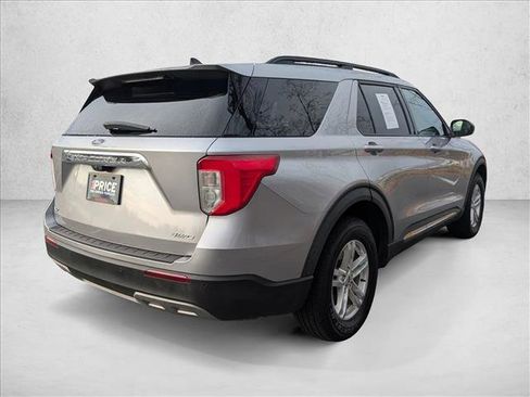 Used 2021 Ford Explorer XLT w/ Equipment Group 202A image 5