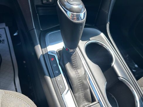 Used 2018 Chevrolet Equinox LT FWD image 29