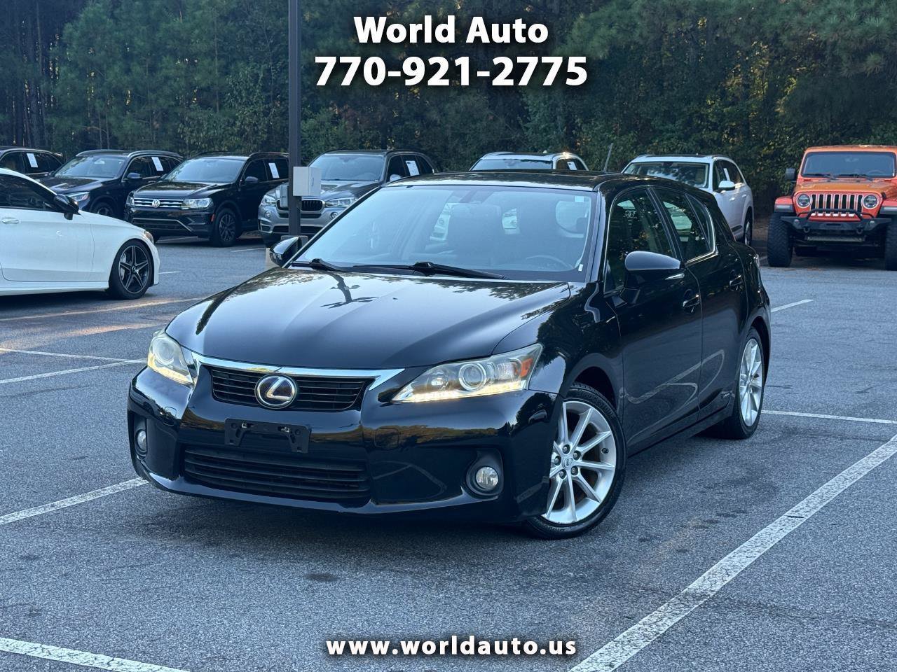 Used 2013 Lexus CT 200h w/ Premium Pkg w/Navigation FWD image 1