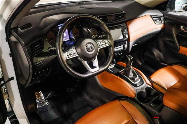 Used 2019 Nissan Rogue SL w/ Premium Package AWD/4WD image 10
