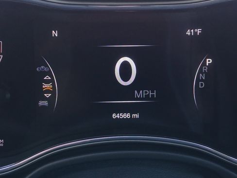 Used 2021 Jeep Grand Cherokee Limited w/ Trailer Tow Group IV image 16