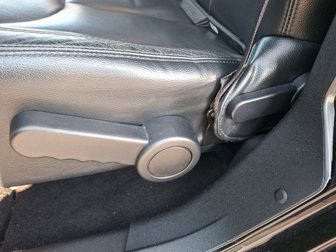 Used 2017 Jeep Wrangler Unlimited Sahara image 9