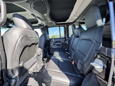 New 2025 Jeep Wrangler Unlimited Rubicon image 18