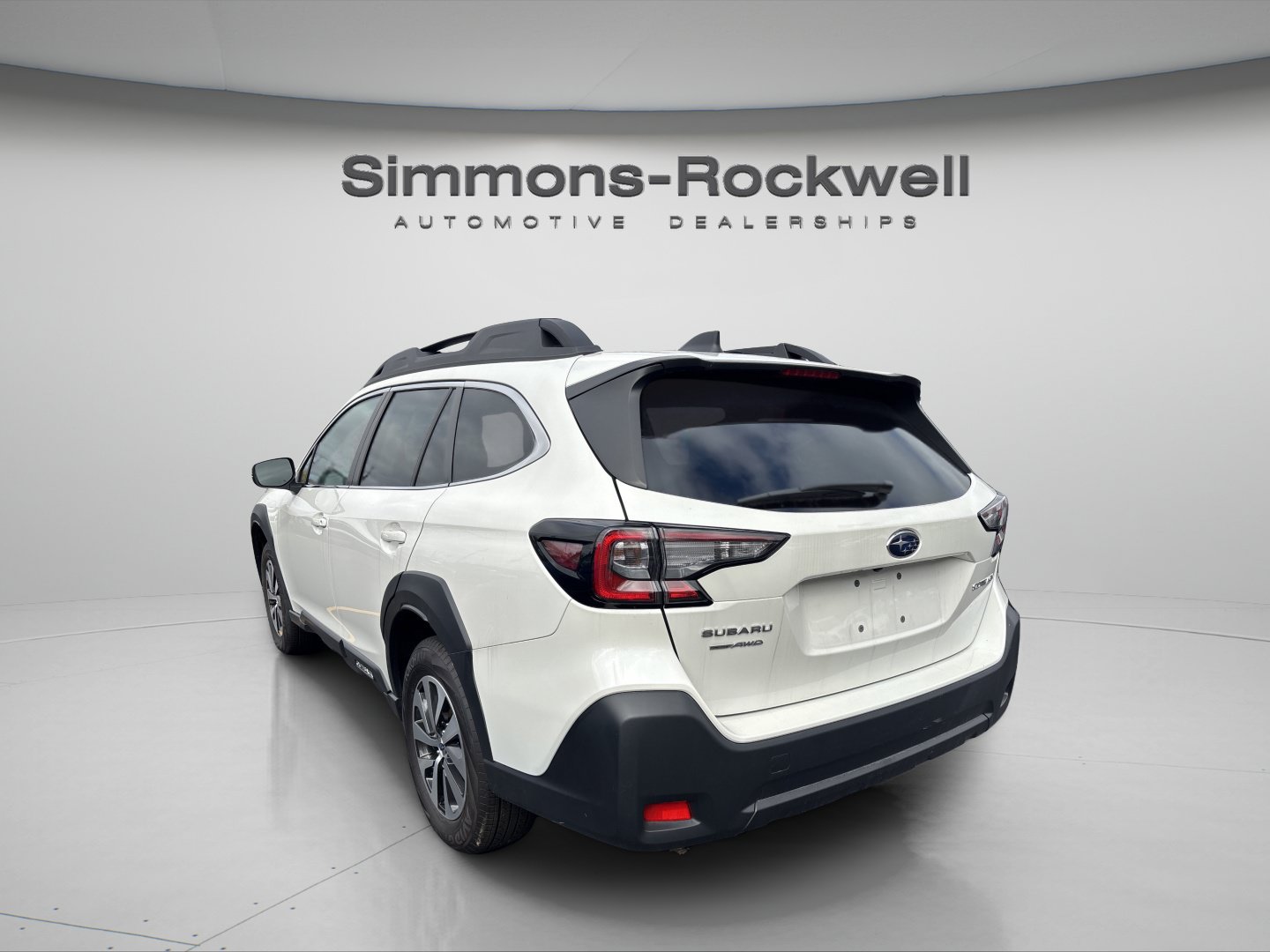 Used 2025 Subaru Outback Premium AWD/4WD image 3