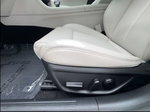 Used 2024 Genesis G70 2.5T AWD/4WD image 20
