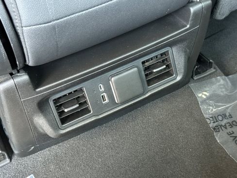 Used 2024 GMC Sierra 1500 SLT image 42