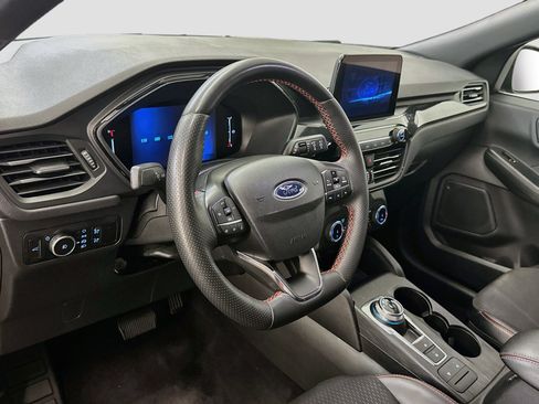 Used 2025 Ford Escape ST-Line Select AWD/4WD image 18