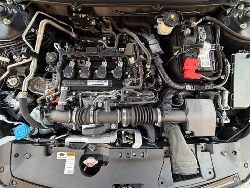 Used 2019 Honda Accord Sport image 9