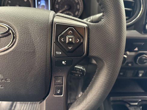 Used 2023 Toyota Tacoma TRD Sport image 29