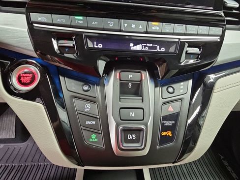New 2026 Honda Odyssey Touring image 20