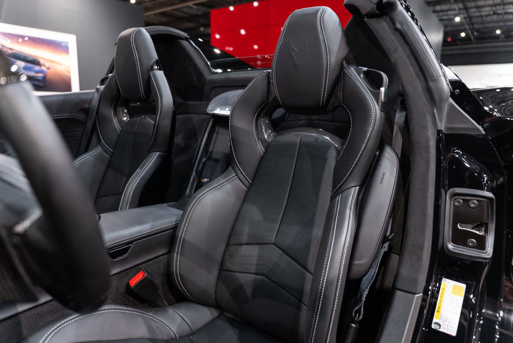 Used 2024 Chevrolet Corvette Z06 w/ Stealth Interior Trim Package RWD image 4
