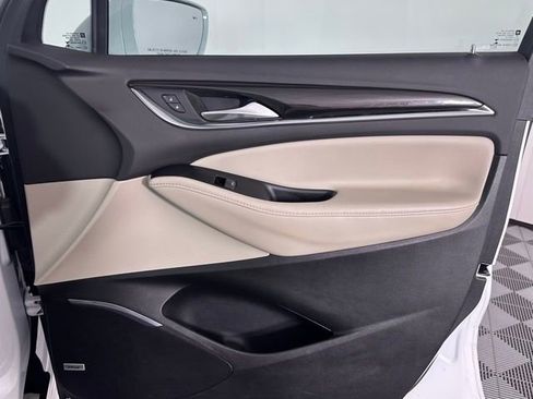 Used 2020 Buick Enclave Essence w/ Sound and Sites Package image 31