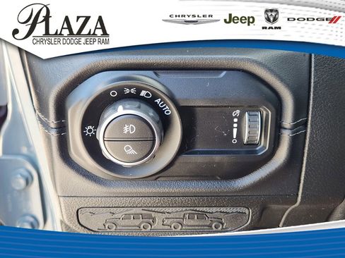 Certified 2024 Jeep Gladiator Mojave AWD/4WD image 28