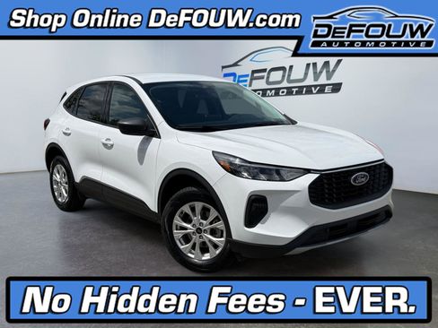 Used 2025 Ford Escape Active AWD/4WD image 1