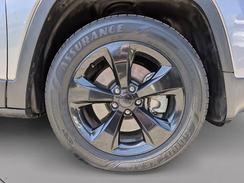Used 2016 Jeep Cherokee Sport AWD/4WD image 20
