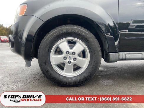 Used 2010 Ford Escape XLT image 9