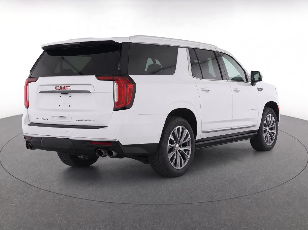 Used 2021 GMC Yukon XL Denali w/ Denali Ultimate Package AWD/4WD image 4