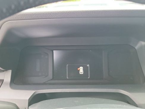 Used 2025 Toyota 4Runner SR5 AWD/4WD image 17