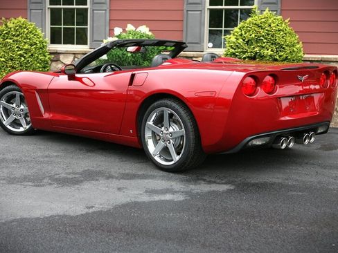 Used 2008 Chevrolet Corvette Convertible w/ Preferred Equipment Group RWD image 9
